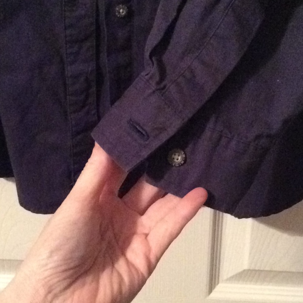 Navy long sleeve button down shirt, nwt, L - Picture 4 of 4